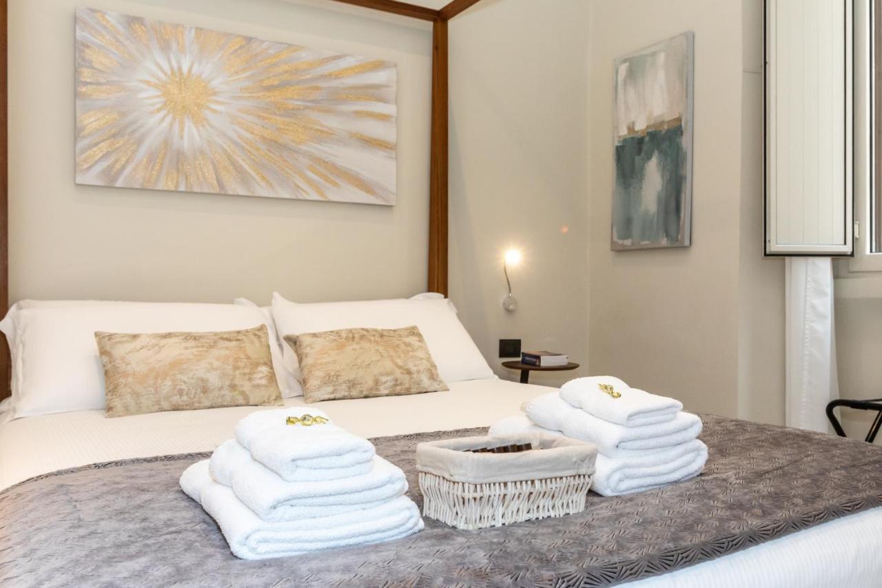 Suites 44 - Guesthouse Рим Екстер'єр фото
