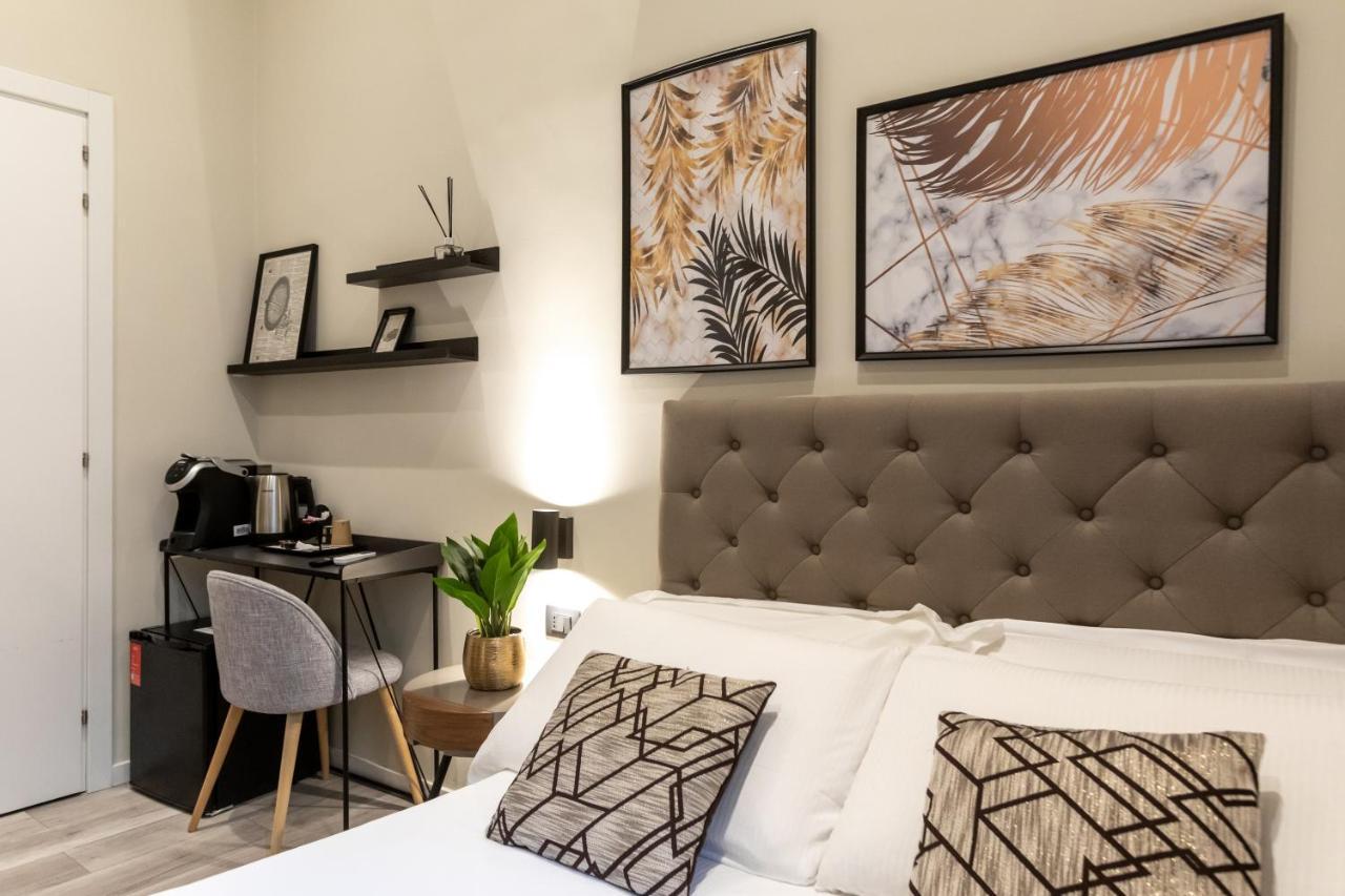 Suites 44 - Guesthouse Рим Екстер'єр фото