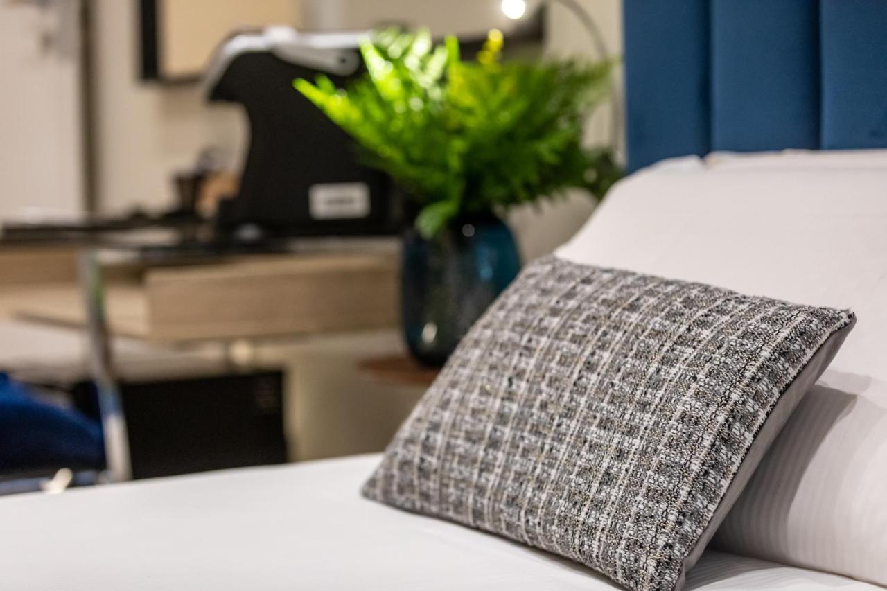Suites 44 - Guesthouse Рим Екстер'єр фото