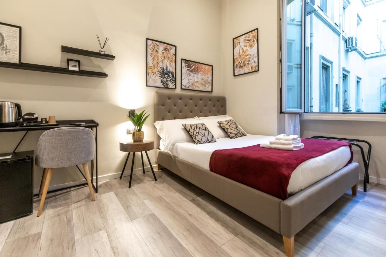 Suites 44 - Guesthouse Рим Екстер'єр фото